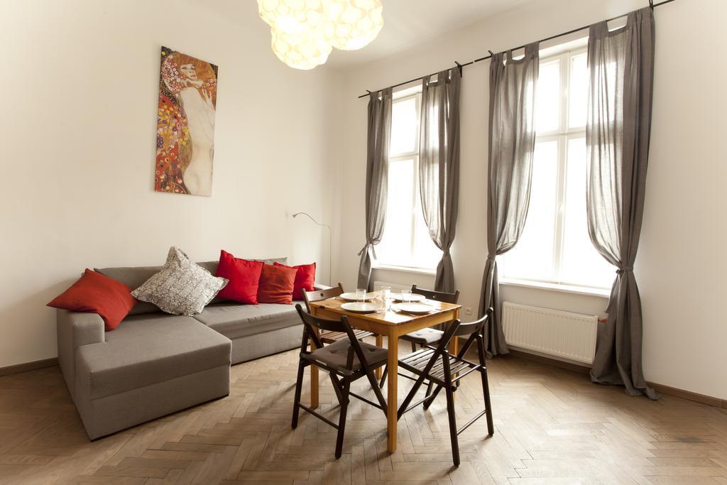 דירות Krakow Townhouse מראה חיצוני תמונה