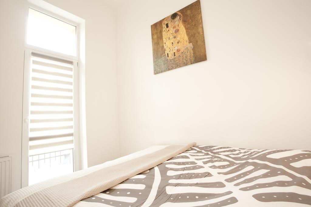 דירות Krakow Townhouse מראה חיצוני תמונה