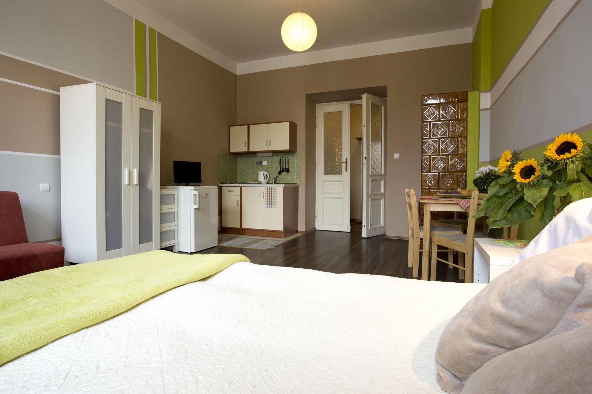 דירות Krakow Townhouse מראה חיצוני תמונה